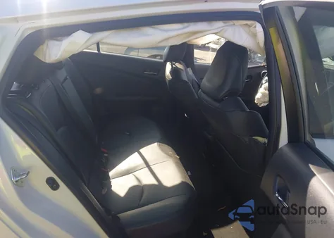 2016 Toyota Prius Four из США, поврежденный, VIN JTDKARFU8G3505975